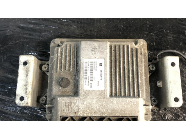Блок управления двигателя 55563975 Suzuki Swift