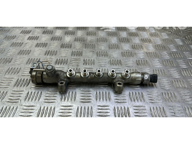 Vstřikovací lišta DA502011P   Mazda 6     