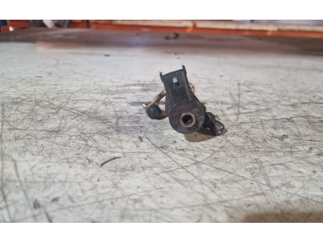 Форсунка 30750283    Volvo XC90  D5244T4 