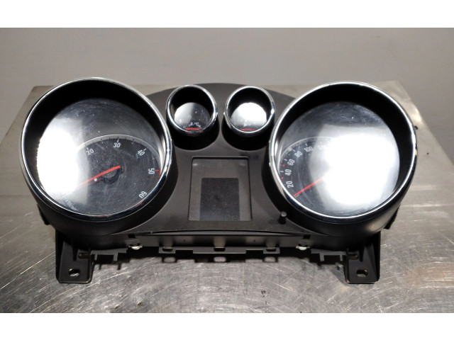 Панель приборов 13349551   Opel Meriva B       