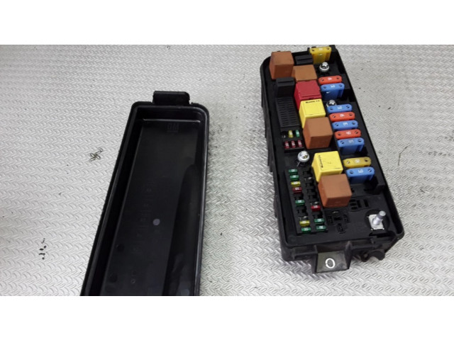 Блок предохранителей 12805845, 519109003 Saab 9-3 Ver2