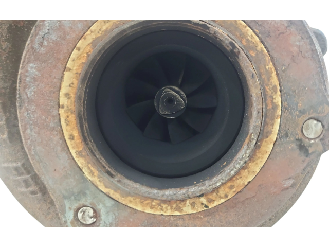  Турбина Volvo XC90  30757079, 7577794   для двигателя D5244T      