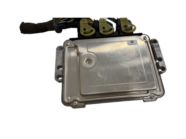 Блок управления двигателя 0281011775, 31211076 Volvo C30