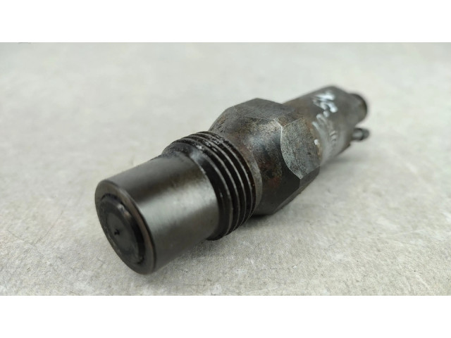 Vstřikovač LCR6705402   Peugeot 504   1.8  