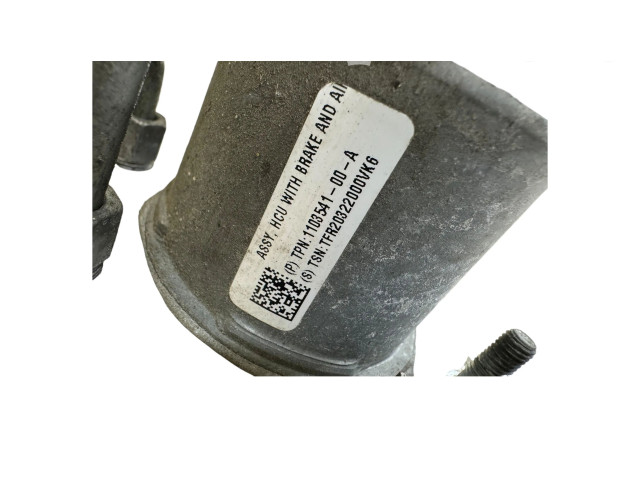 Рулевая рейка Блок ABS 110354100A, 104474500B Tesla Model 3 2017 - года