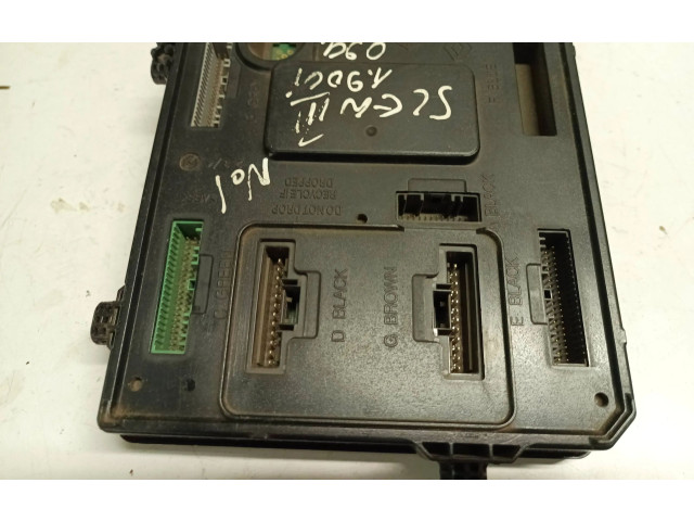 Блок комфорта S180098101, 284b17882r Renault Scenic III - Grand scenic III