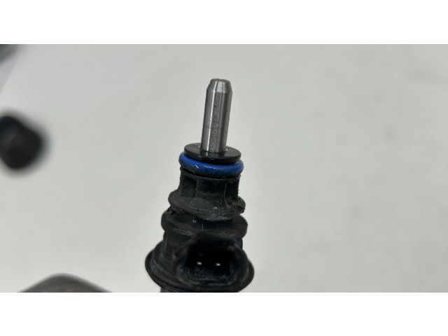 Форсунка A2560705600    Mercedes-Benz E W213 для бензинового / Электричество двигателя  3