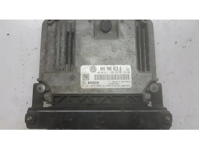 Блок управления двигателя 045906013R Skoda Fabia Mk2 (5J)