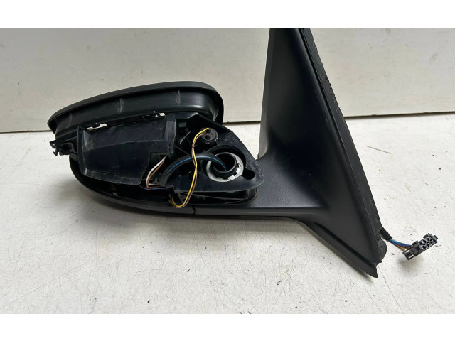 Зеркало электрическое Skoda Fabia Mk3 (NJ) 2015 - 2021 года