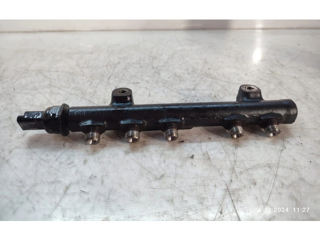 Магистральная трубка топлива 9684753080    Peugeot 5008  DV6C 