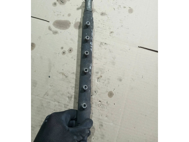 Топливная рампа 30622085, 0445215015   Volvo XC90  