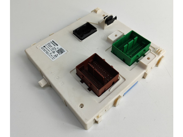 Блок комфорта 32400409AA   Volvo XC40   