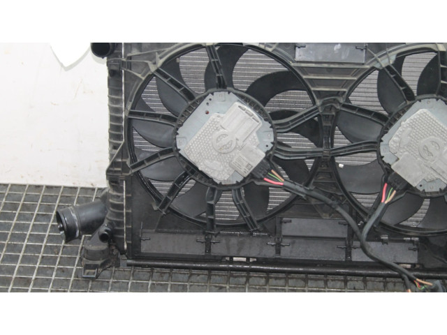 Комплект радиатора     4H0121003N    Audi Q5 SQ5 