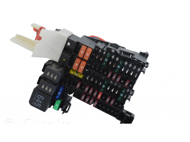 Pojistková skříňka 5WA937615 Volkswagen Golf VIII 2021