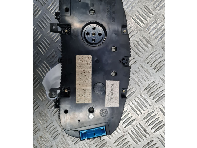 Панель приборов    Volkswagen Bora       