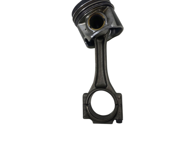 Píst Volkswagen Polo IV 9N3