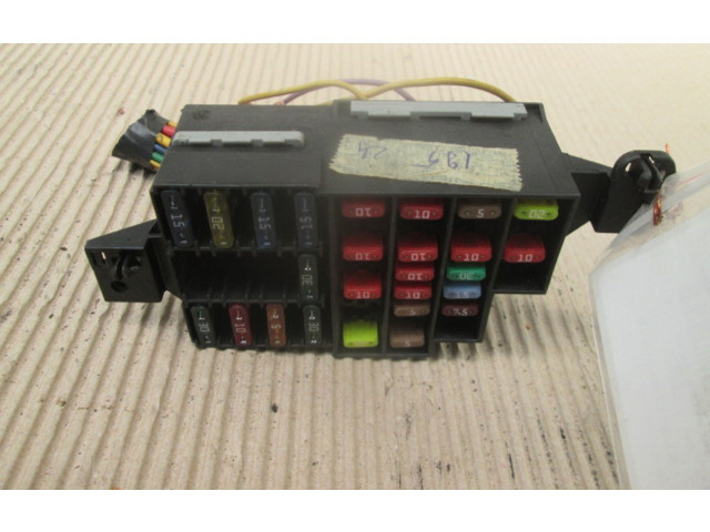 Блок предохранителей Dacia Logan I