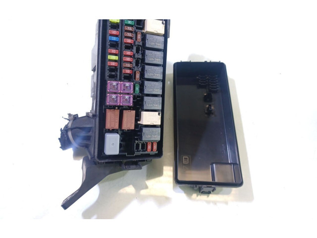 Блок предохранителей    Honda HR-V    