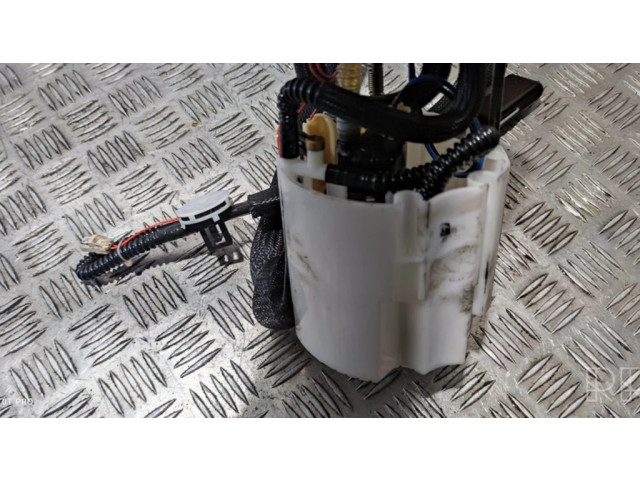 Насос топлива (в топливном баке)