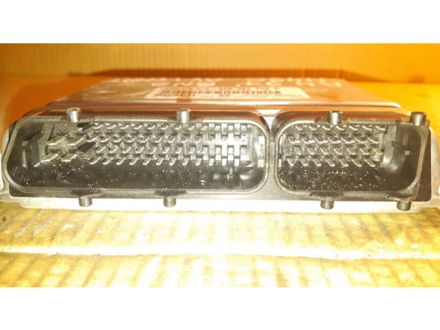 Блок управления двигателя 8D0907558B, D03   Audi A4 S4 B5 8D