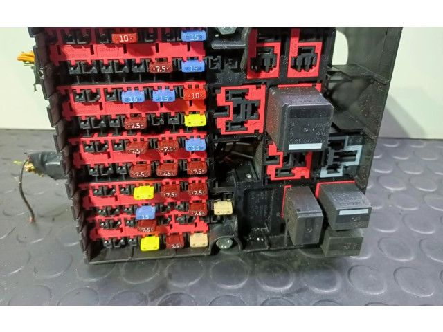 Блок предохранителей 55FG2570E   Ford Transit -  Tourneo Connect    