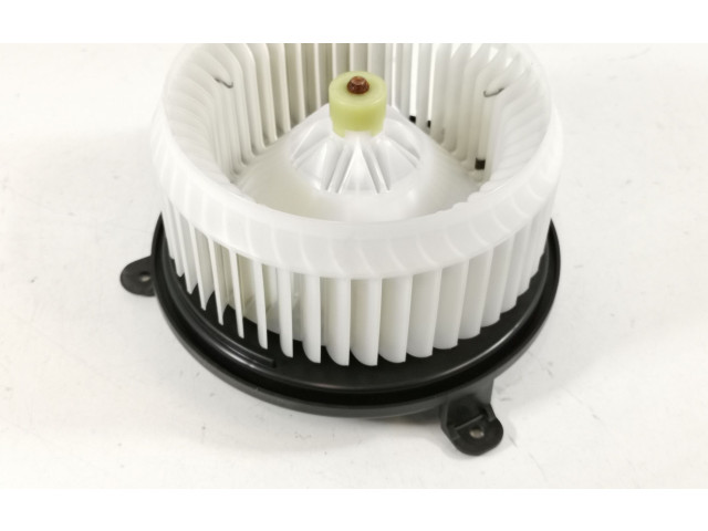 Вентилятор печки 85653529 Chevrolet Camaro
