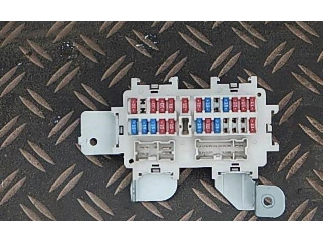 Pojistková skříňka 284B73ZL0A Nissan Murano Z50 2002