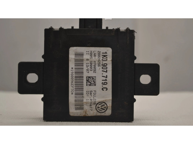Панель приборов 1K0907719C, 28024256 Volkswagen PASSAT B6