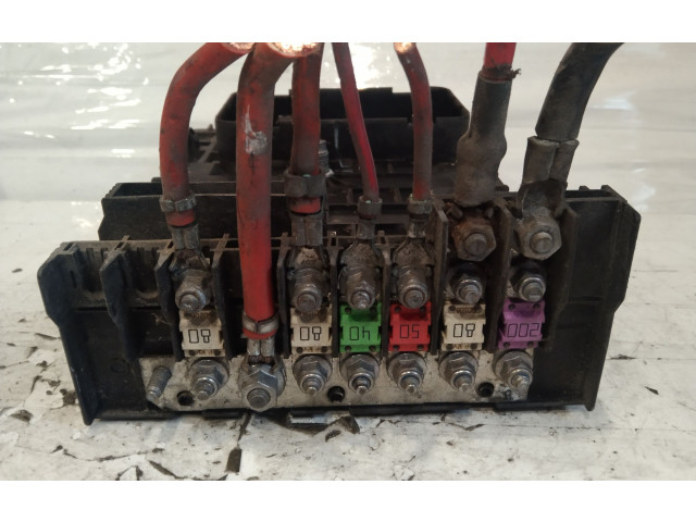 Блок предохранителей 1K0937125A   Volkswagen Jetta V    