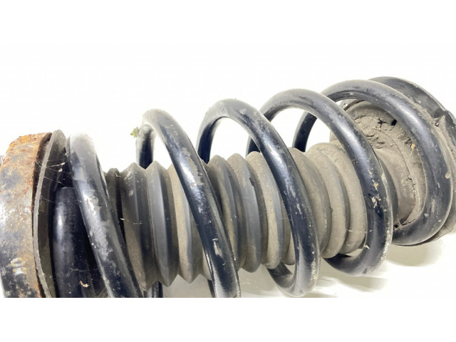 Передний амортизатор