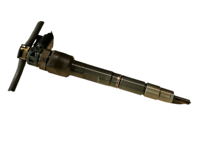 Vstřikovač 04L130277AJ, 0445110477 Skoda Octavia Mk3 (5E)