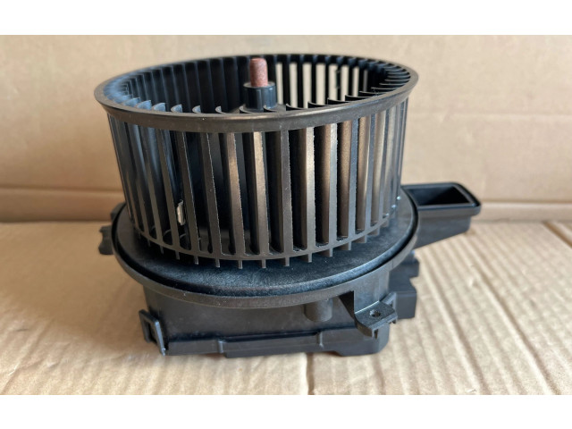 Вентилятор печки    4M1820021C   Audi A5