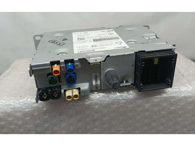 Радио/ проигрыватель CD/DVD / навигация