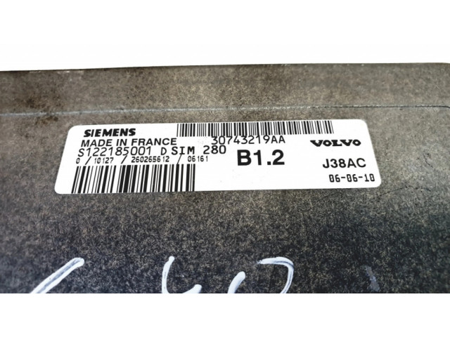 Řídící jednotka 30743219AA Volvo S40 2007