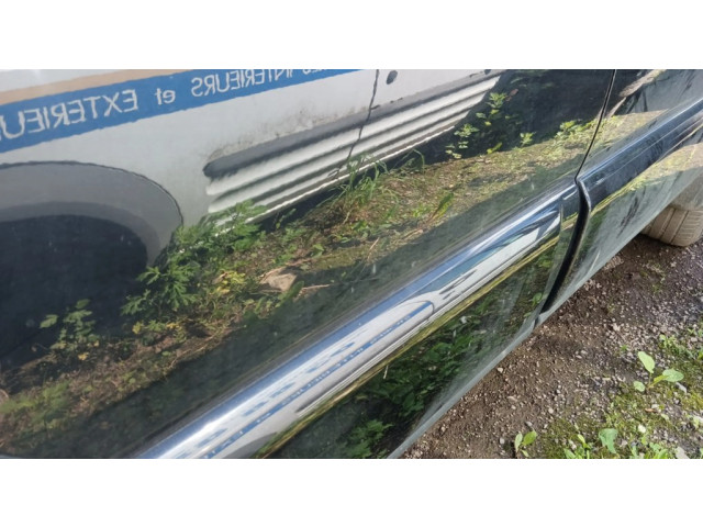 Задняя дверь