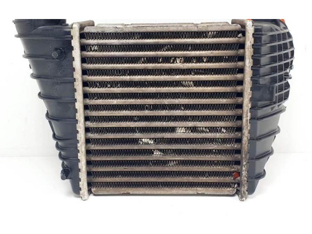 Интеркулер 1J0145803F Volkswagen Golf IV