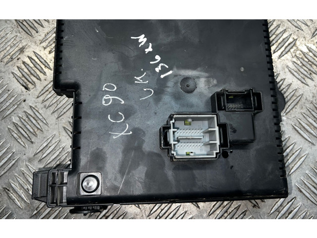   Pojistková skříňka 30786646, 28080156   Volvo XC90 2007