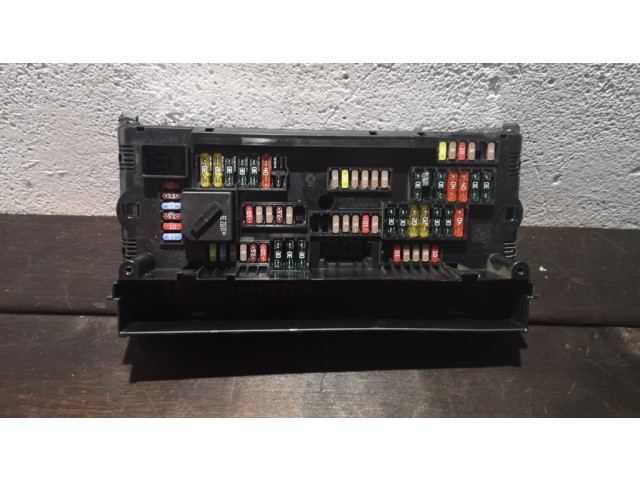 Блок предохранителей 923442101, 217033442   BMW 5 F10 F11    