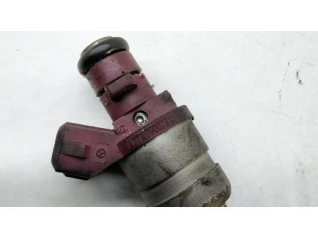 Vstřikovač A2710780023 Mercedes-Benz E W211 pro benzínový motor 1.8