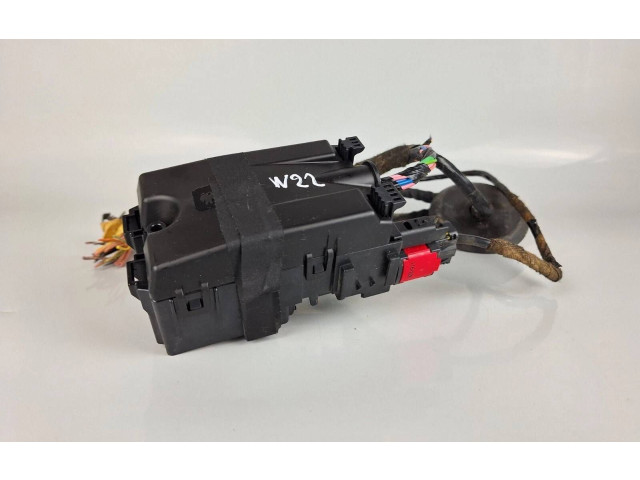 Блок предохранителей 9643461980 Peugeot 2008 II