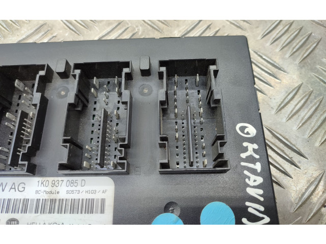 Блок комфорта 1K0937085D   Skoda Octavia Mk3 (5E)   