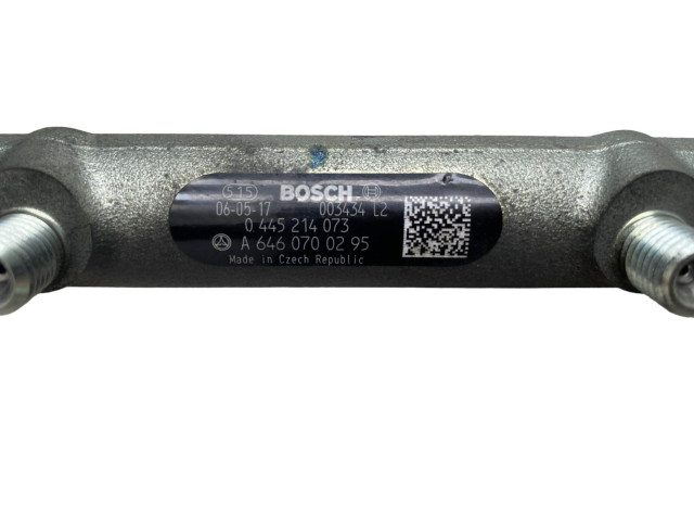 Vstřikovací lišta A6460700295, 2L0717977C Mercedes-Benz C W203 646.962