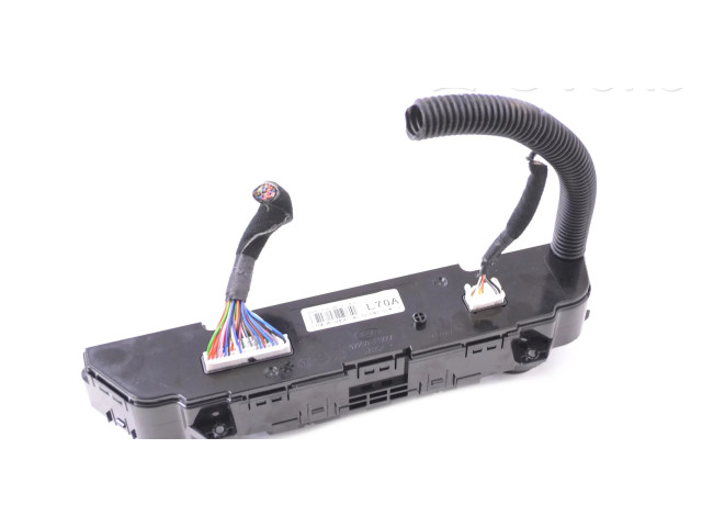 Включатель регулировки салона