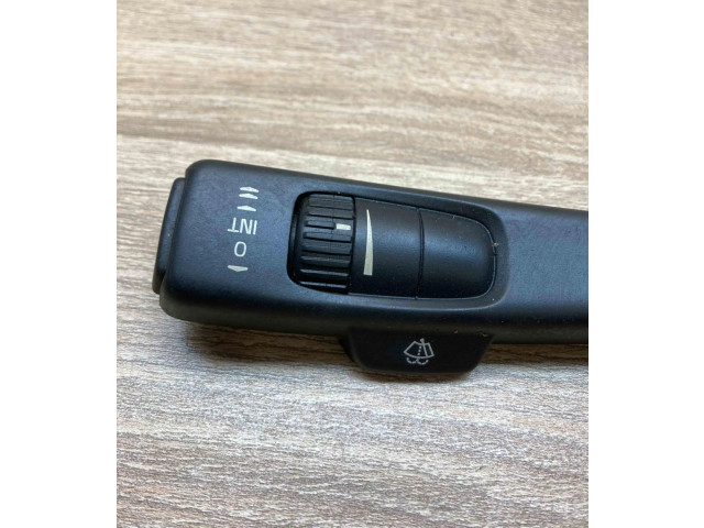 Ручка стеклоочистителей 17D770   Volvo C70