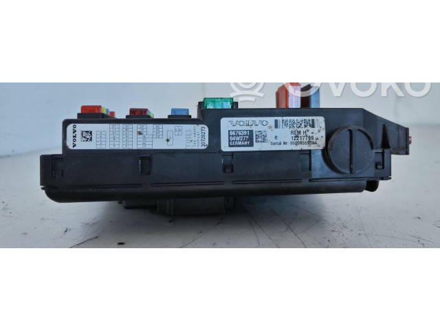 Блок предохранителей 8676391, 12217799   Volvo XC90    