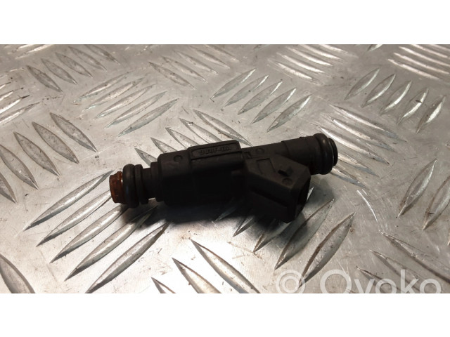 Vstřikovač 0280155819 Ford Mondeo Mk III pro benzínový motor 1.8