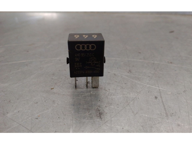 Блок предохранителей 4H0951253C Skoda Octavia Mk3 (5E)