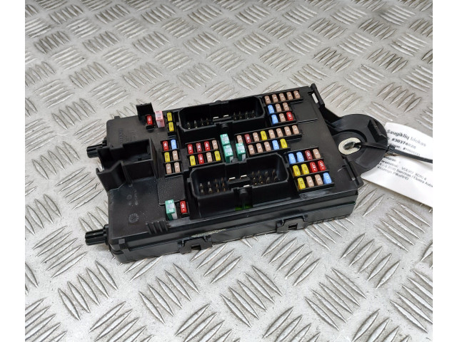 Блок предохранителей 31682732, 32315317   Volvo XC90    