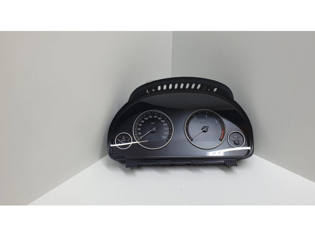 Přístrojová deska BMW 5 F10 F11 2012 9249345, 924934501