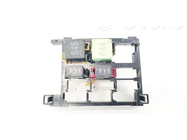 Блок предохранителей 7N0937503, 7N0937503 Skoda Yeti (5L)